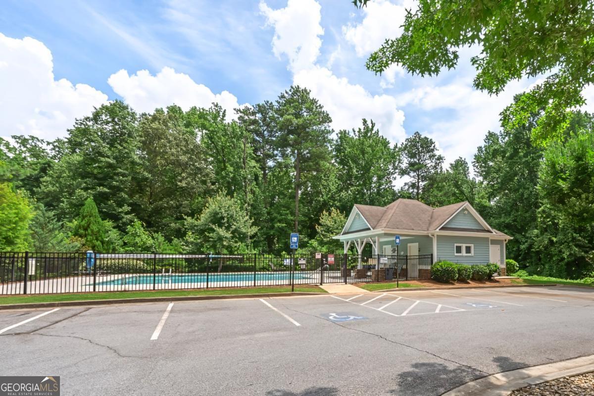 2573 Parkwood Cove Drive