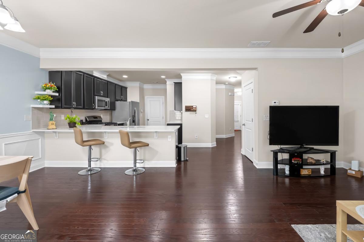 2573 Parkwood Cove Drive