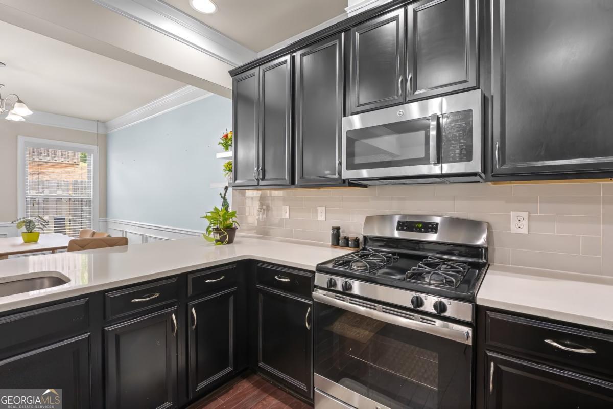 2573 Parkwood Cove Drive