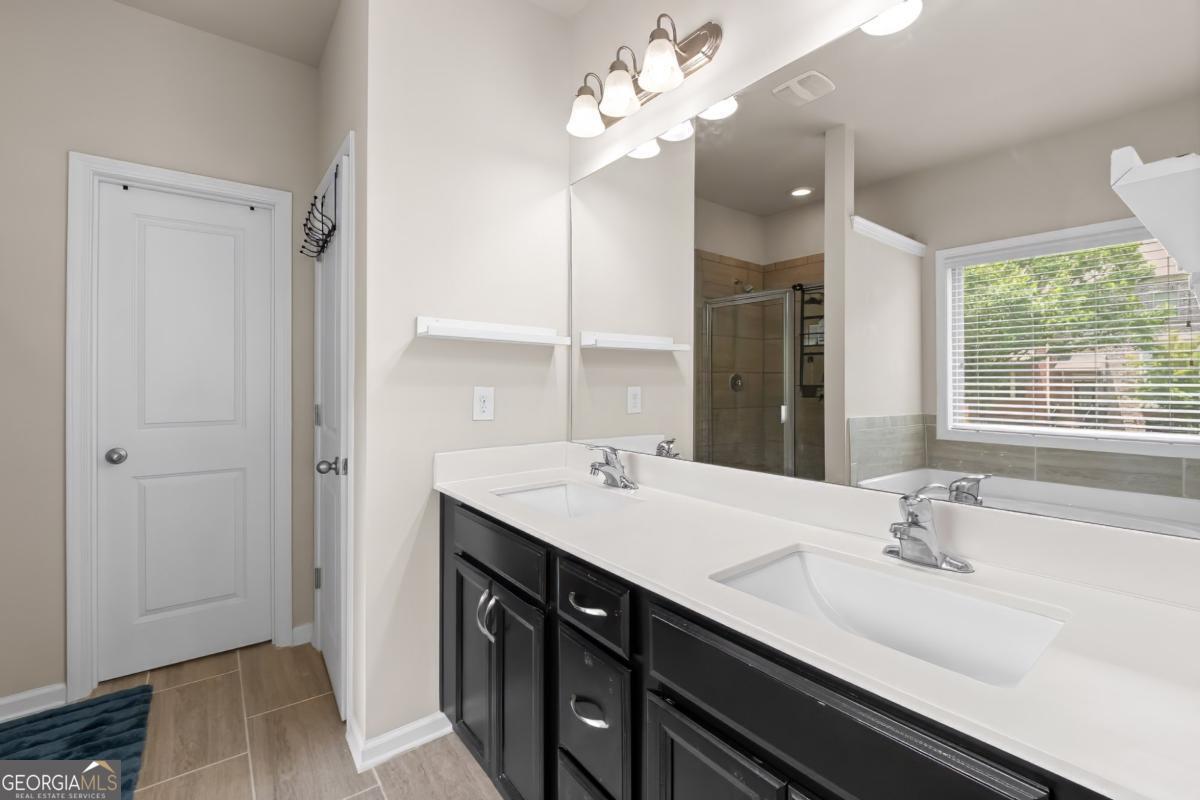 2573 Parkwood Cove Drive
