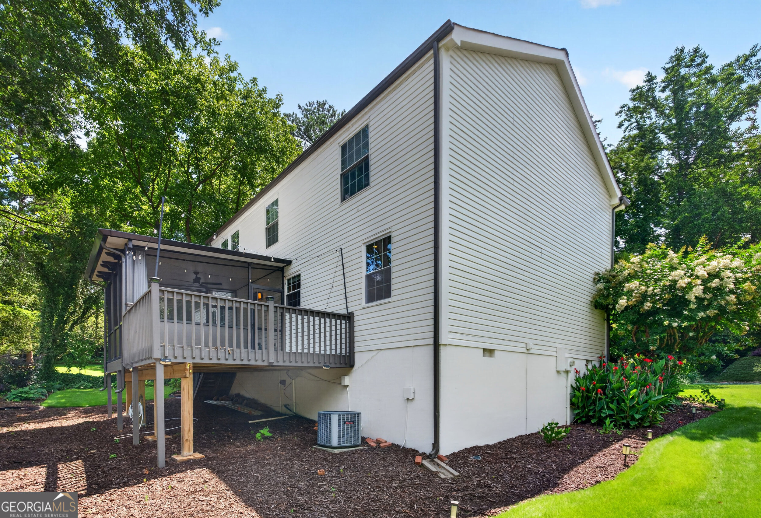 3504 Castlehill Court