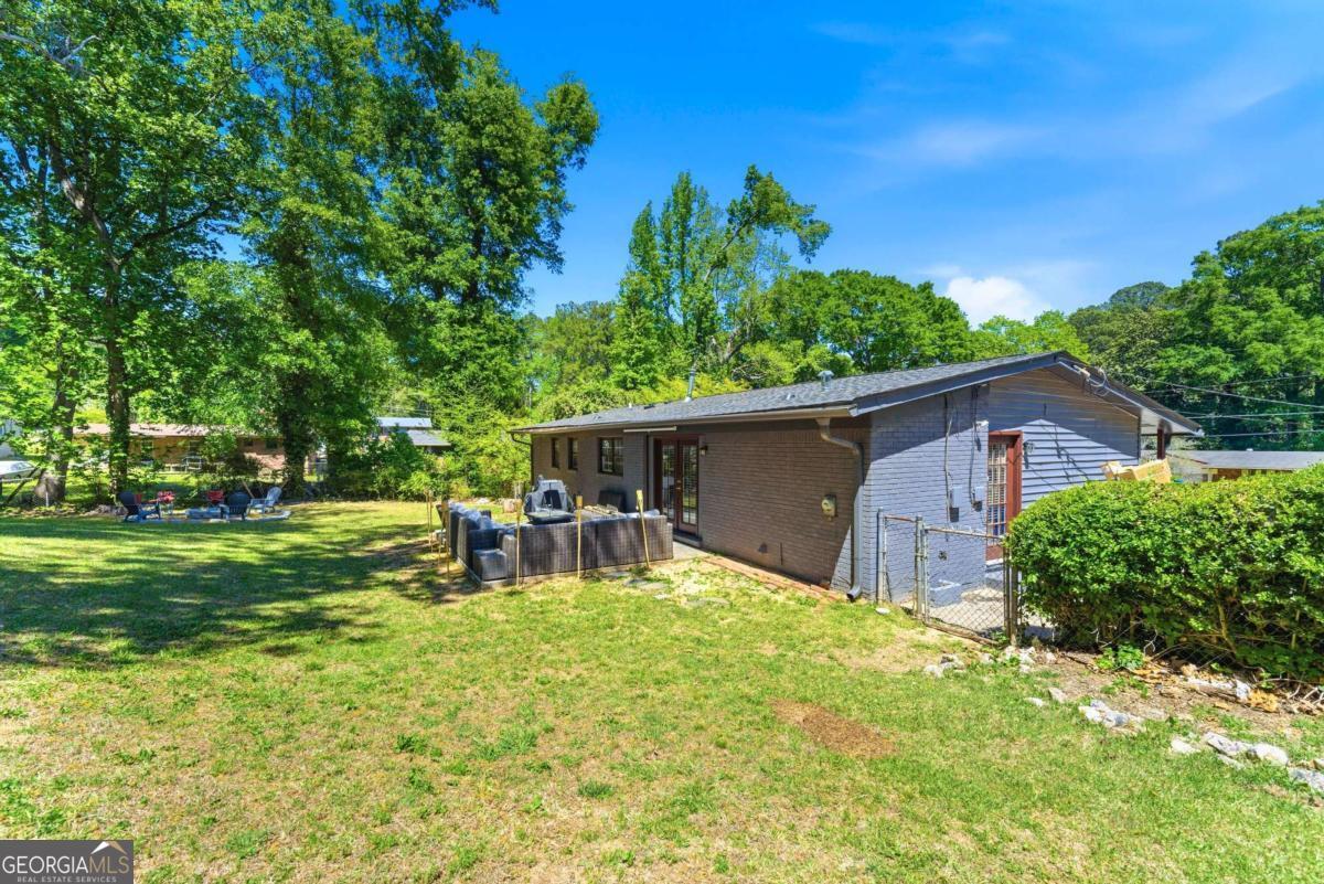 2725 Shoreland Drive SW