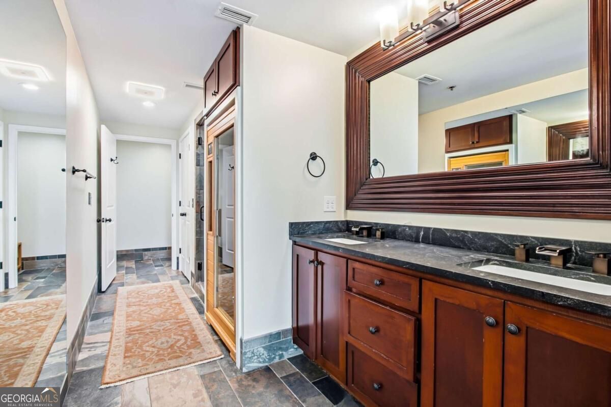 3338 Peachtree Road NE # 2105