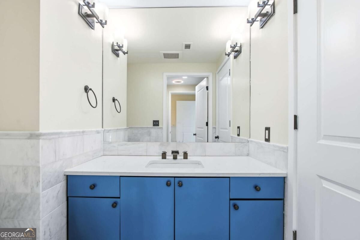 3338 Peachtree Road NE # 2105