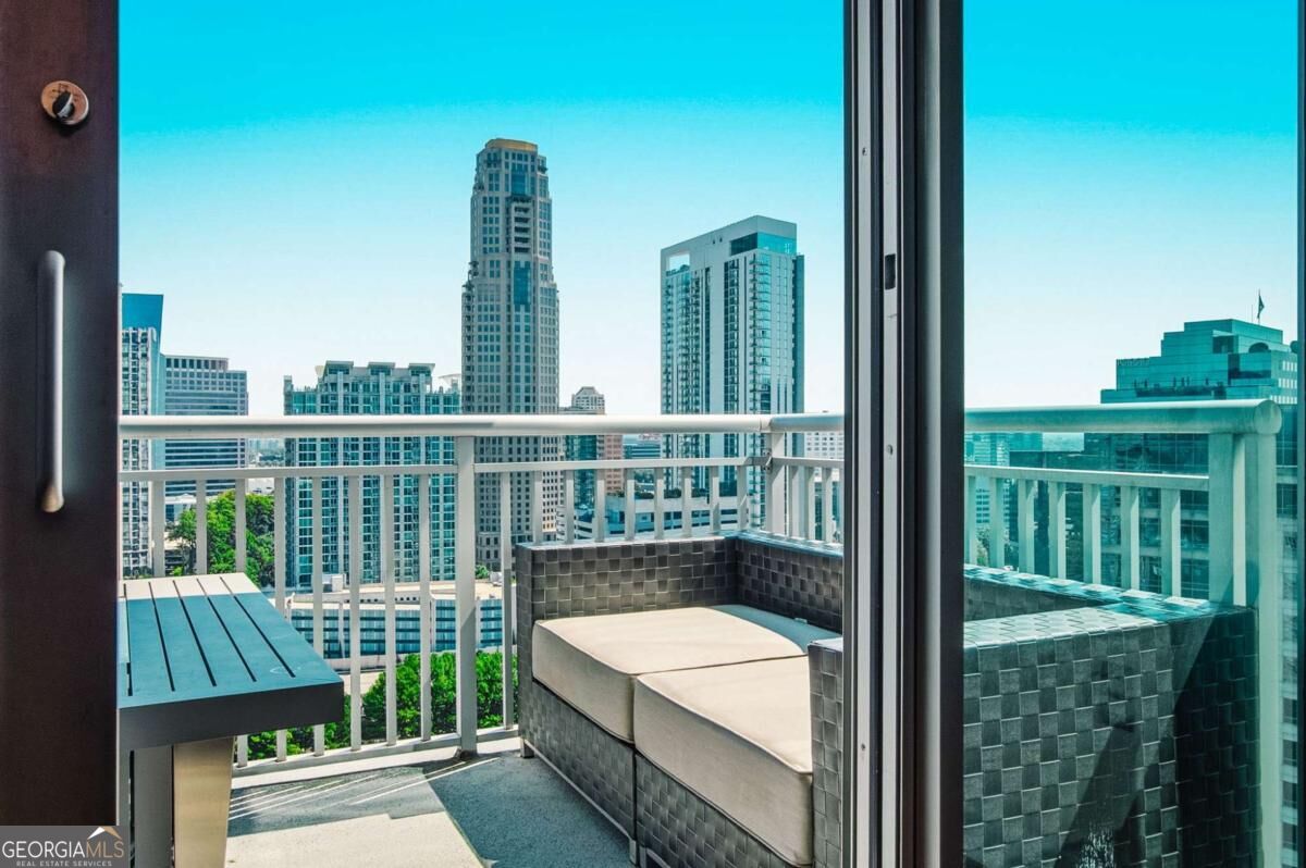 3338 Peachtree Road NE # 2105
