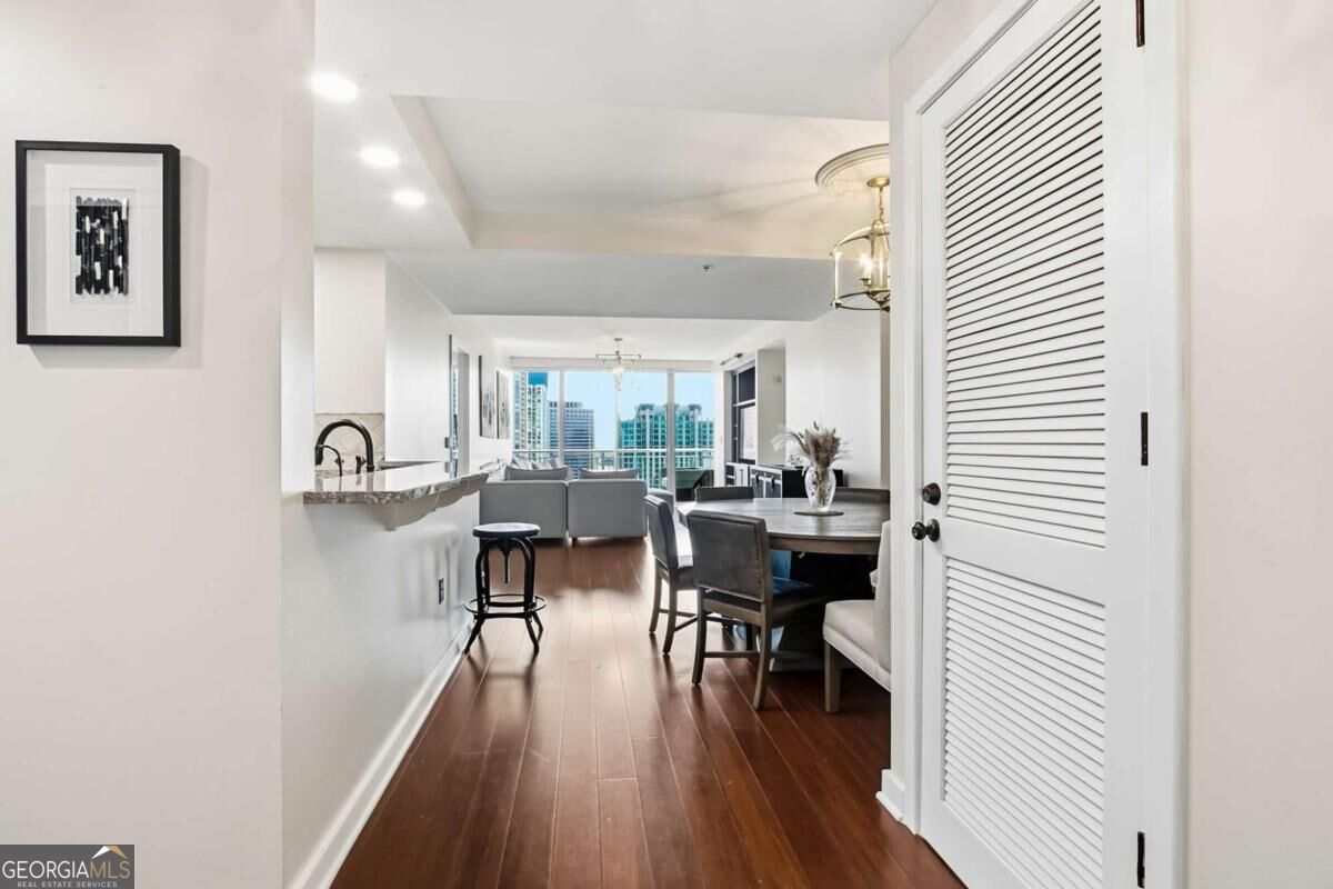 3338 Peachtree Road NE # 2105