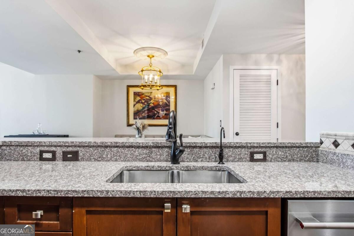 3338 Peachtree Road NE # 2105
