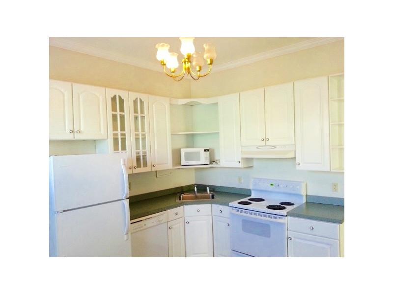 226 BROADWAY Boulevard 2