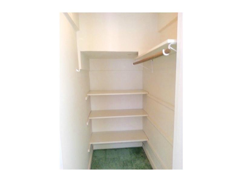 226 BROADWAY Boulevard 2