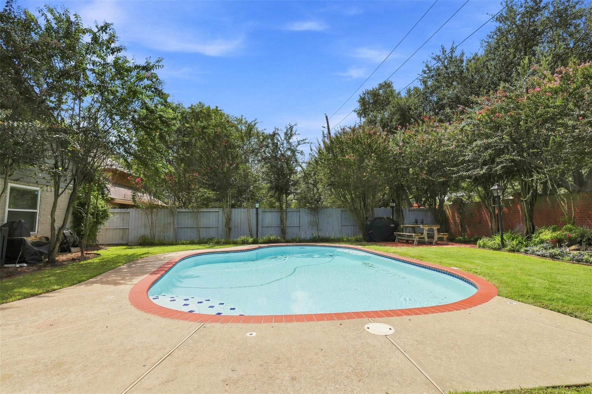 1438 Middlesbrough Lane