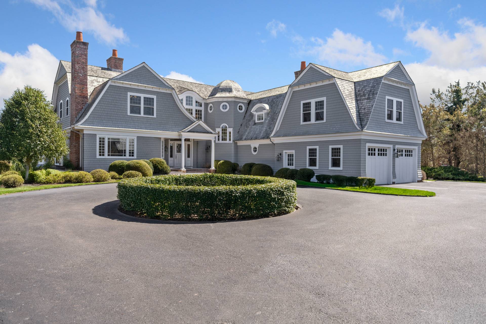 14 APAUCUCK POINT RD