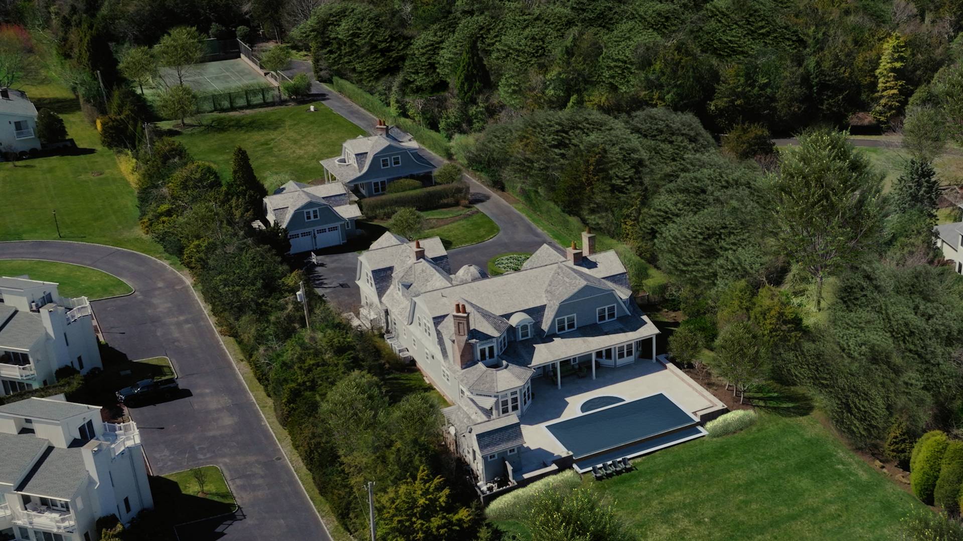 14 APAUCUCK POINT RD
