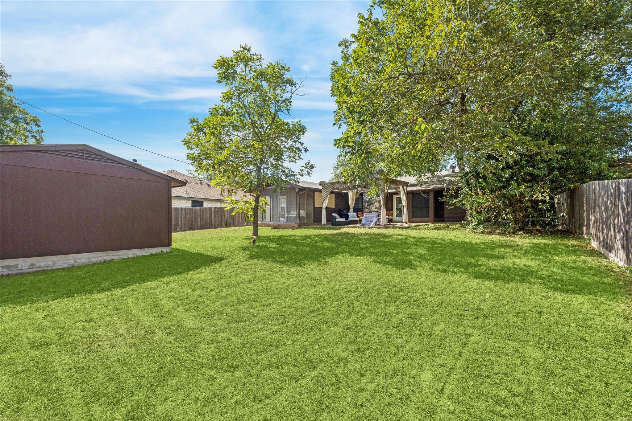 908 Riddlewood DR