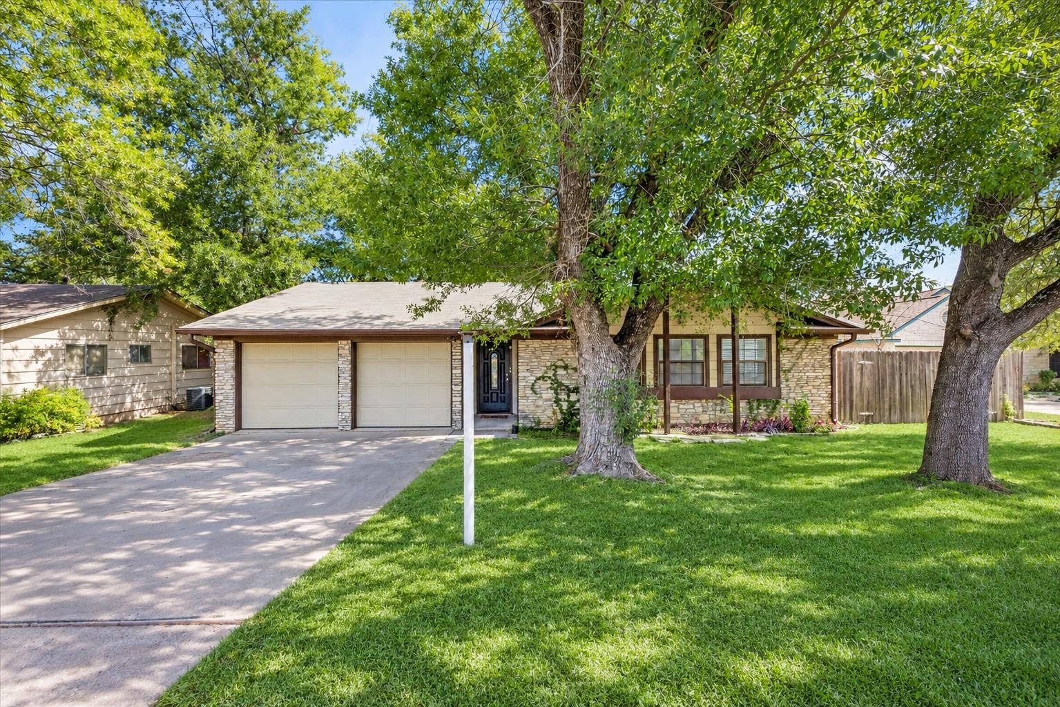 908 Riddlewood DR