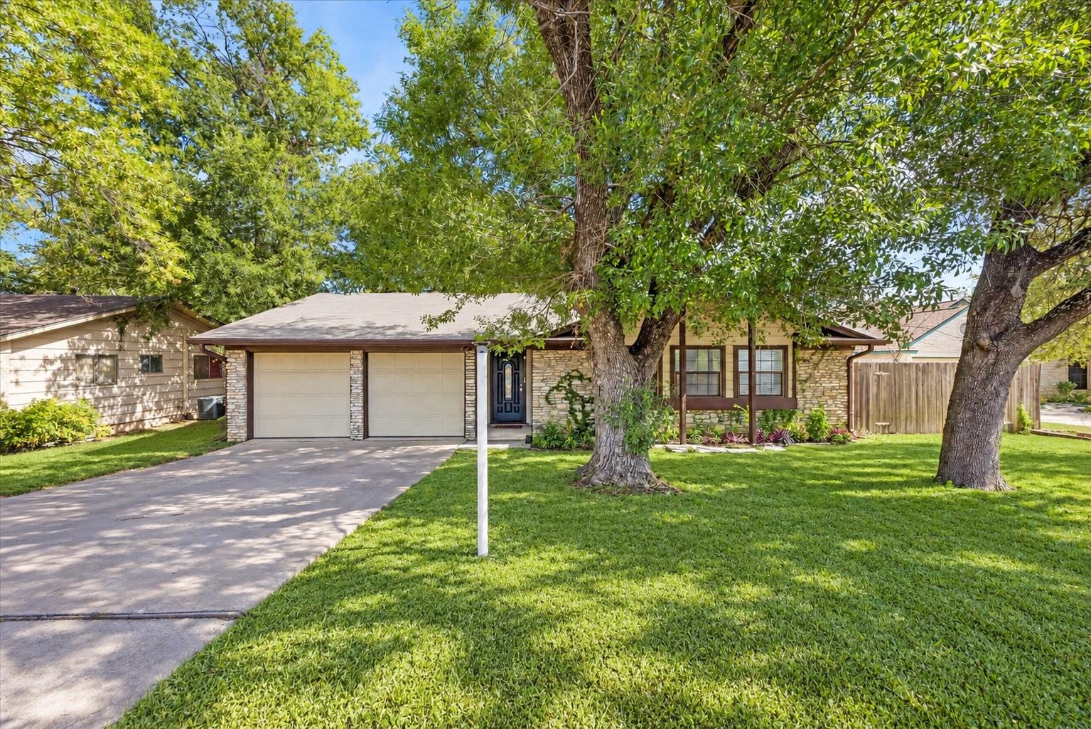 908 Riddlewood DR