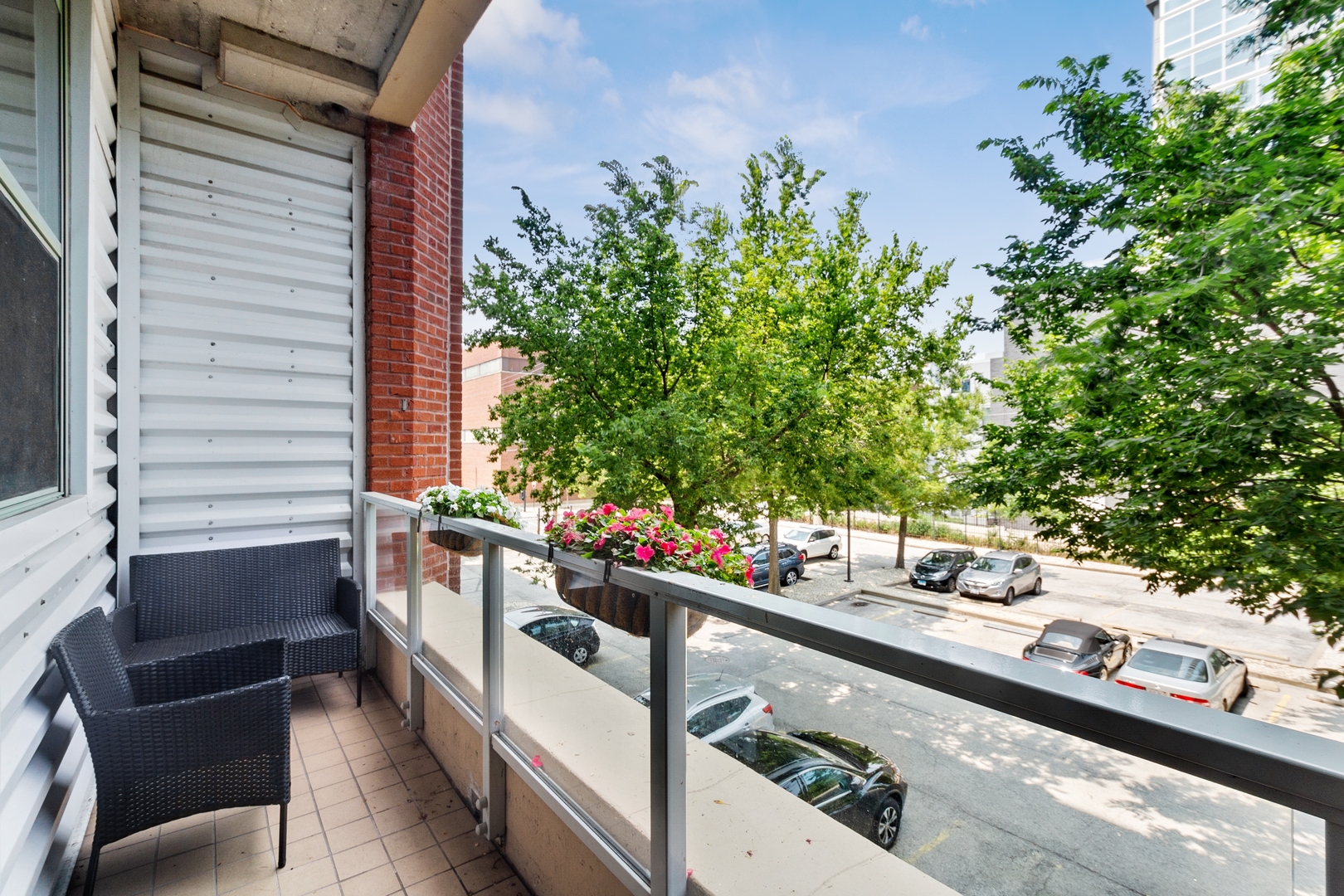 2001 S Calumet Avenue Unit: 205