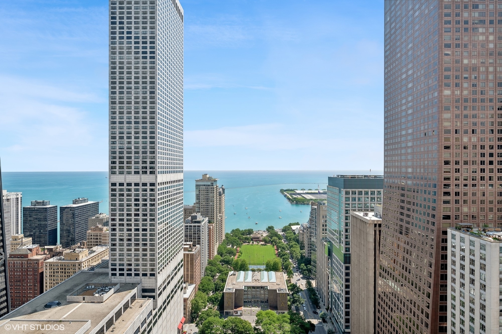 800 N Michigan Avenue Unit: 3902