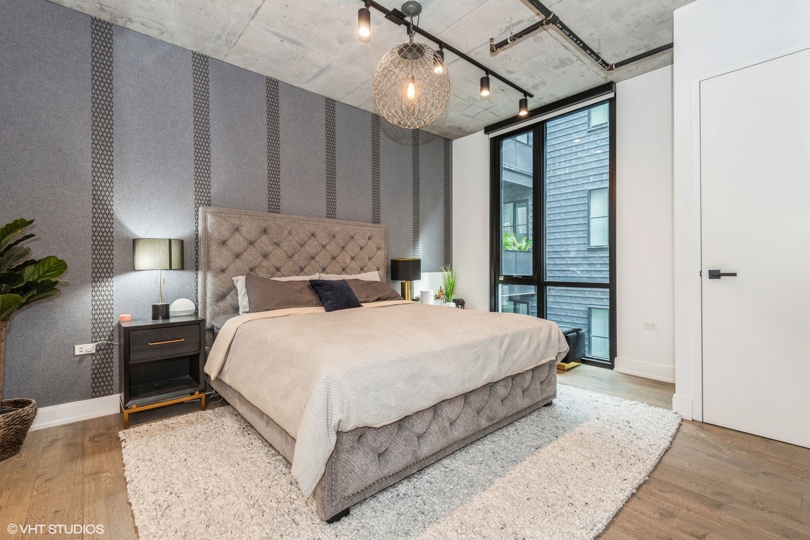111 S Peoria Street Unit: 406