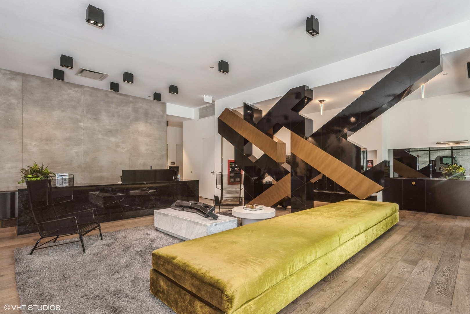 111 S Peoria Street Unit: 406