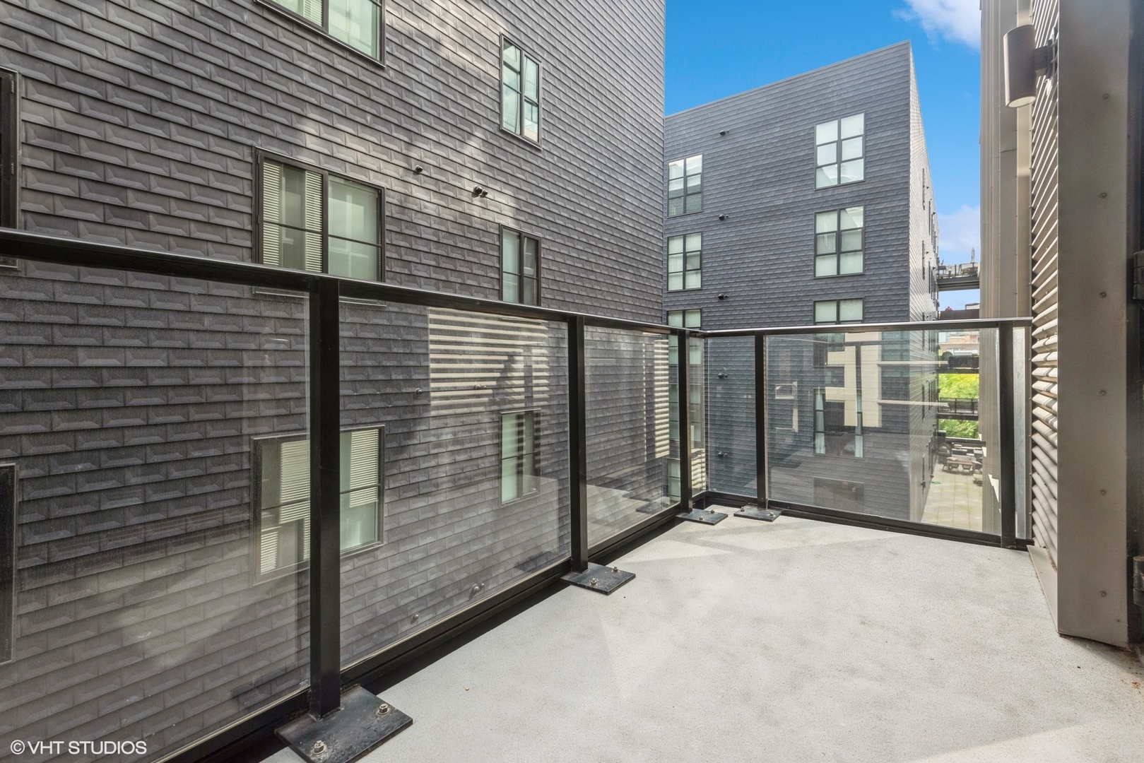 111 S Peoria Street Unit: 406