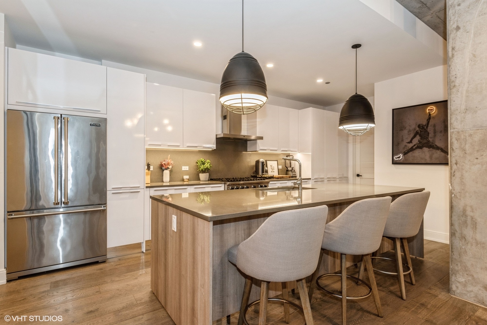 111 S Peoria Street Unit: 406