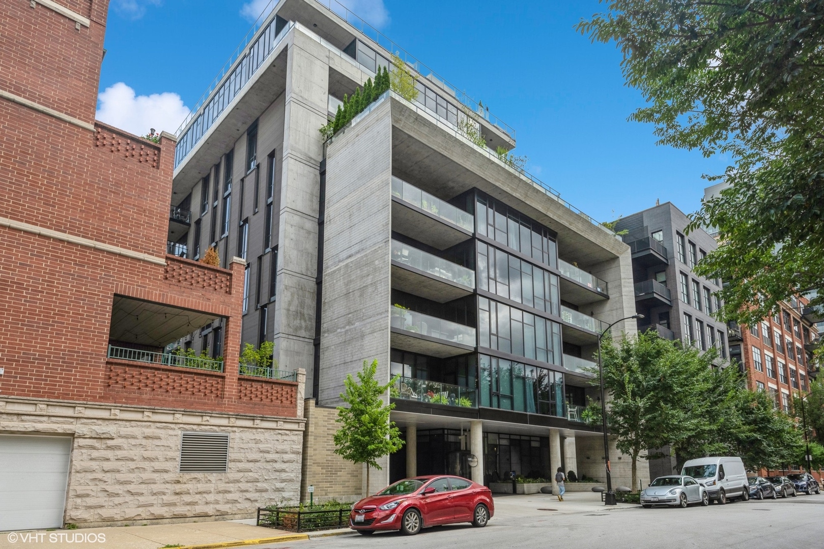 111 S Peoria Street Unit: 406