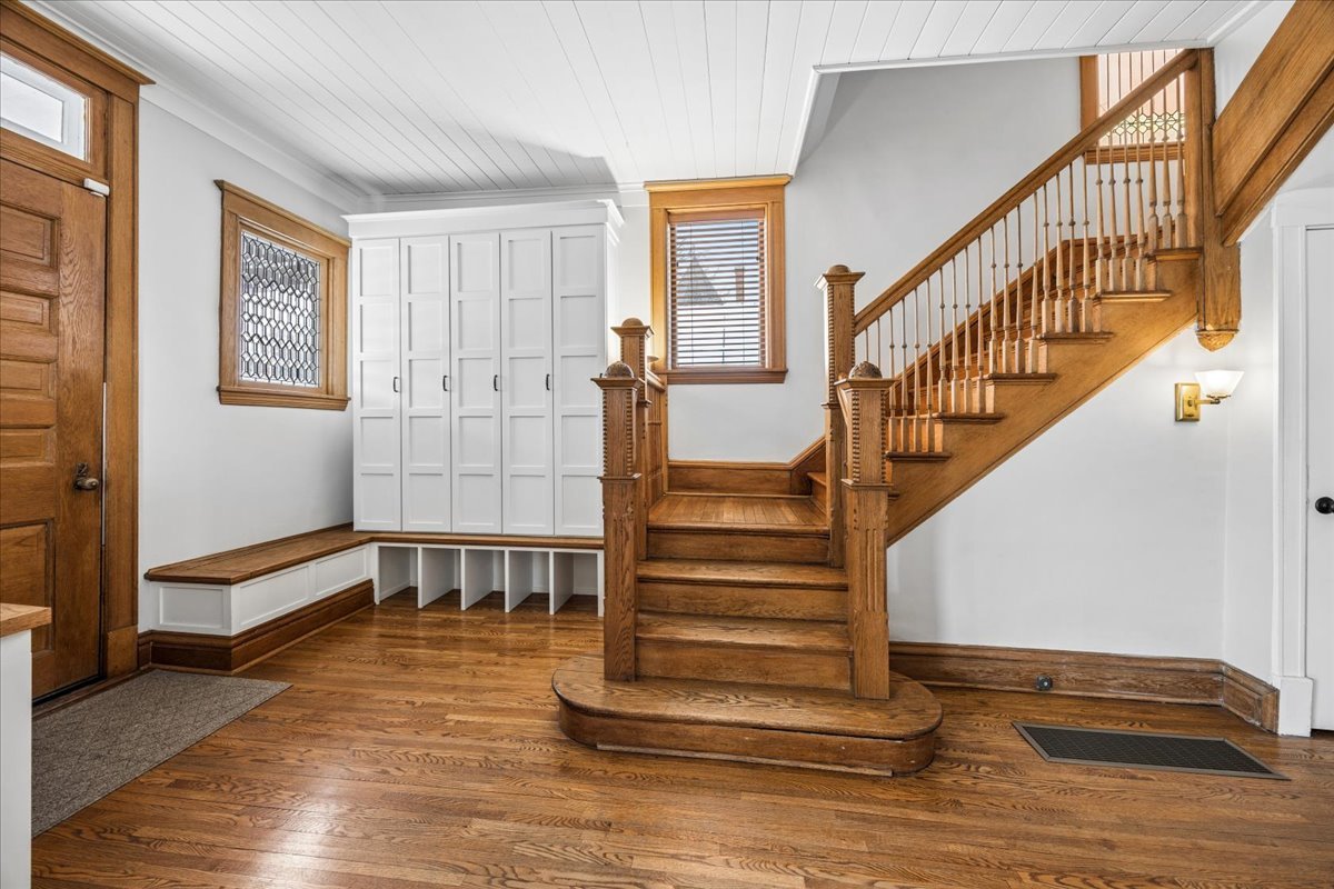 327 Gale Avenue