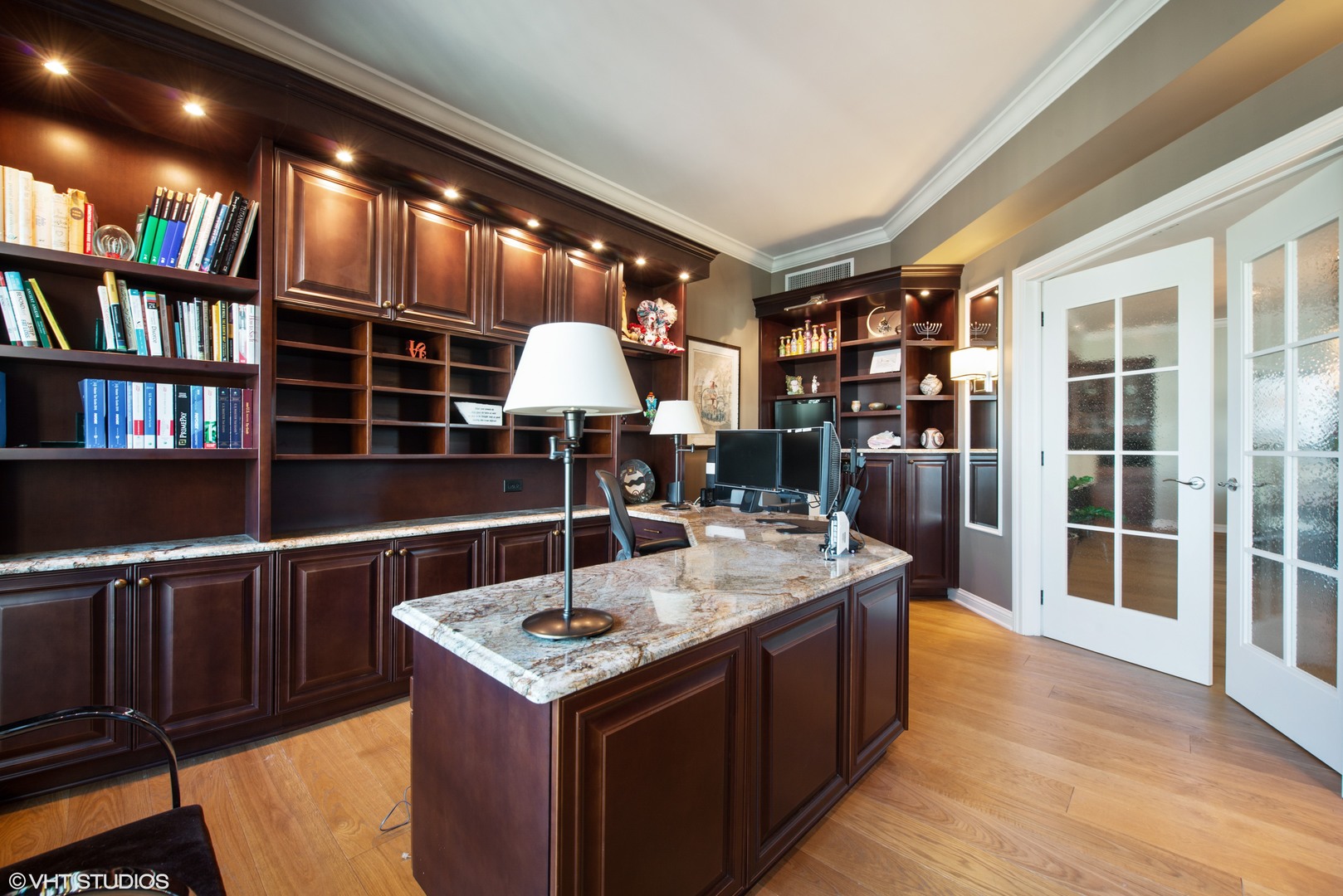 21 E HURON Street Unit: 4005