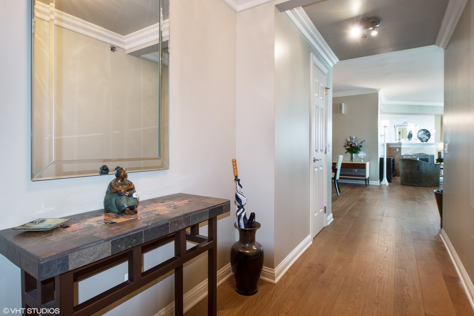 21 E HURON Street Unit: 4005