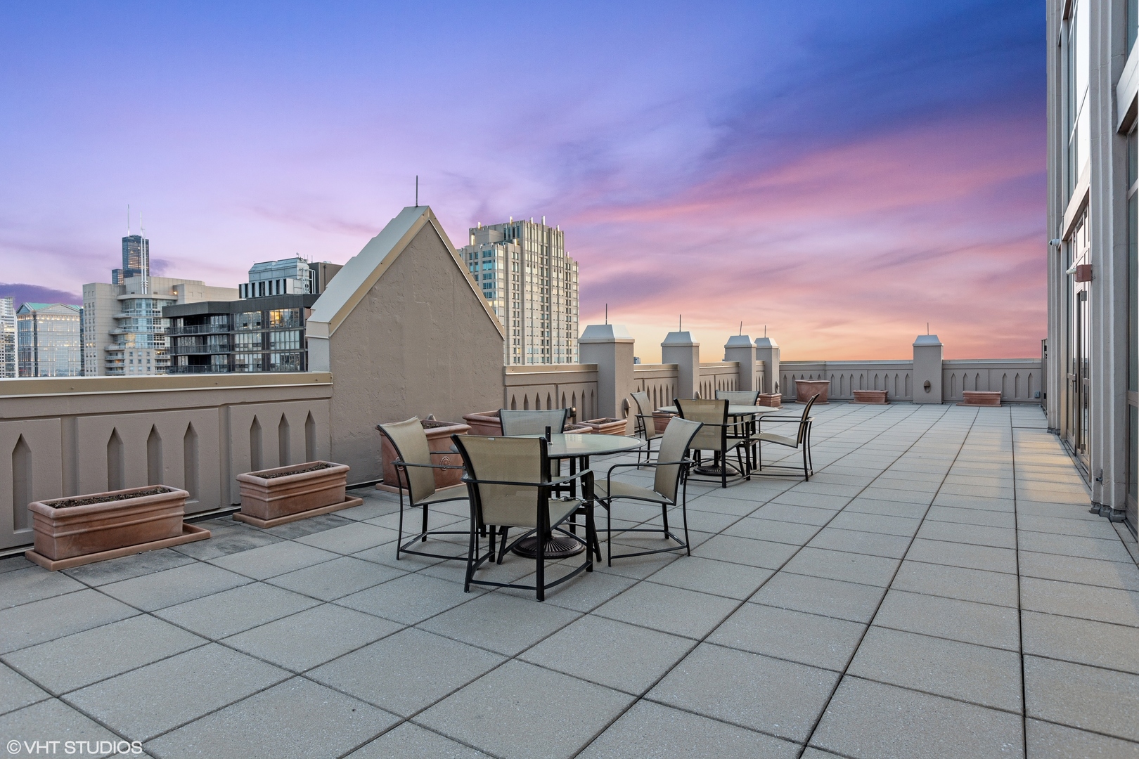 21 E HURON Street Unit: 4005