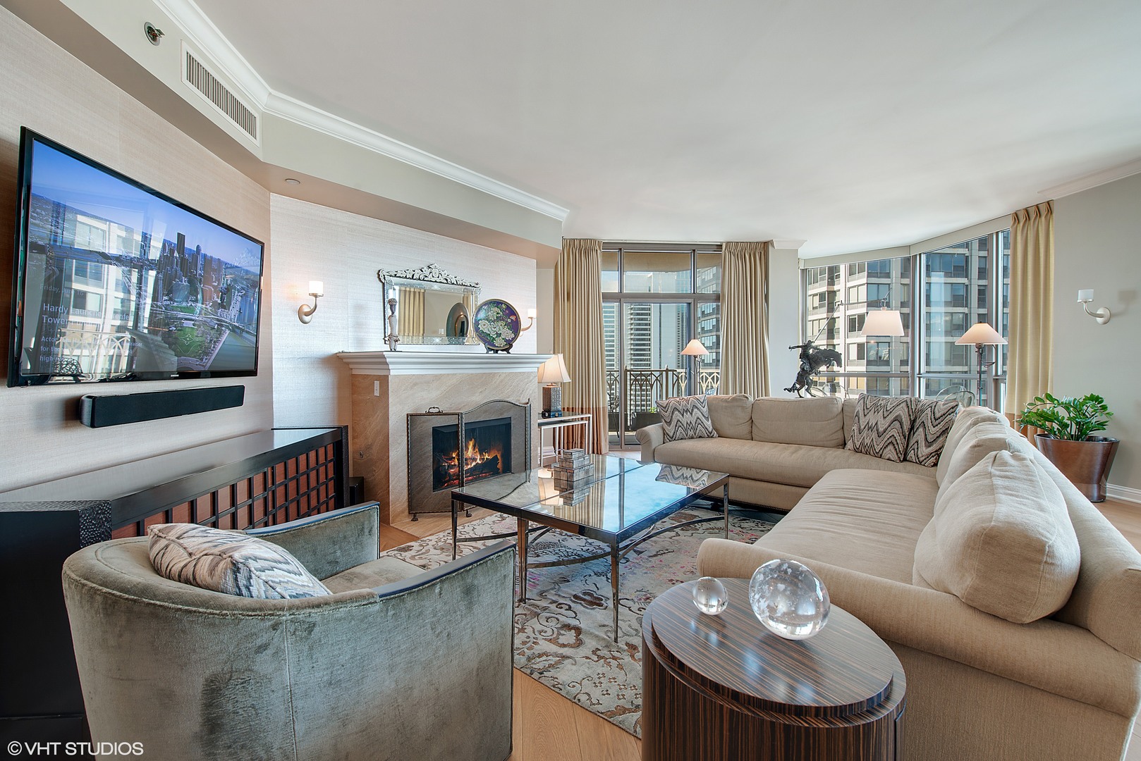 21 E HURON Street Unit: 4005