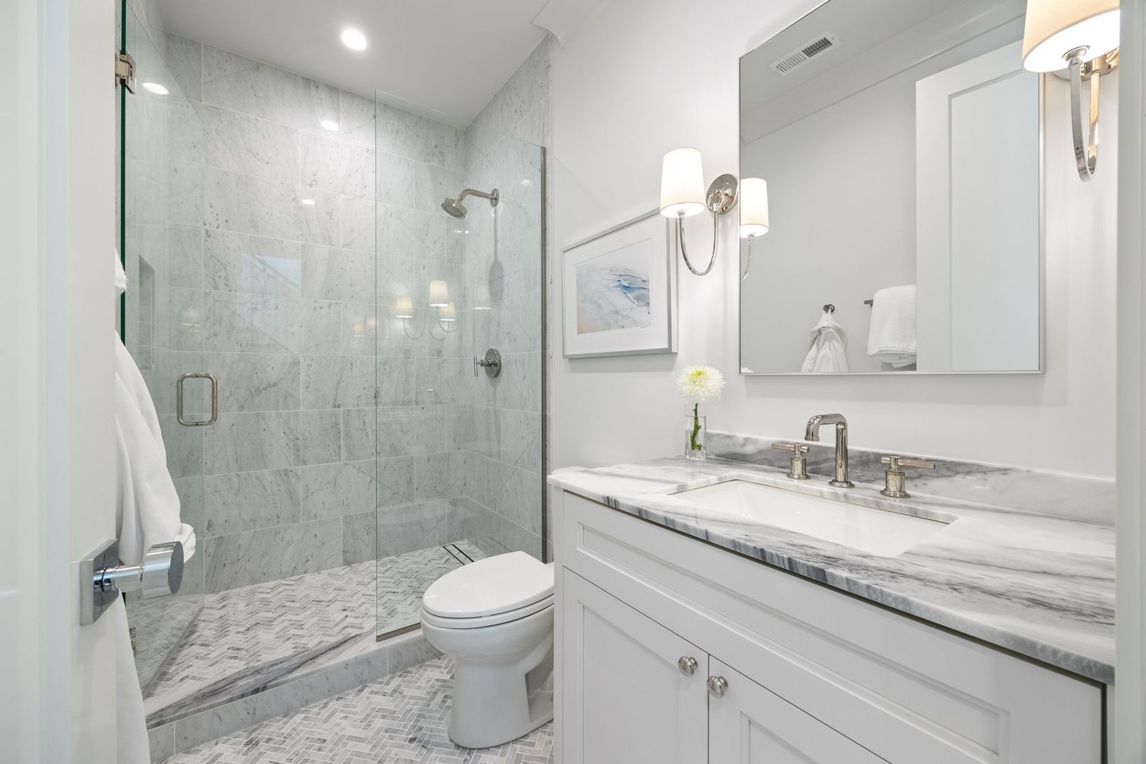 2034 N Mohawk Street Unit: 3
