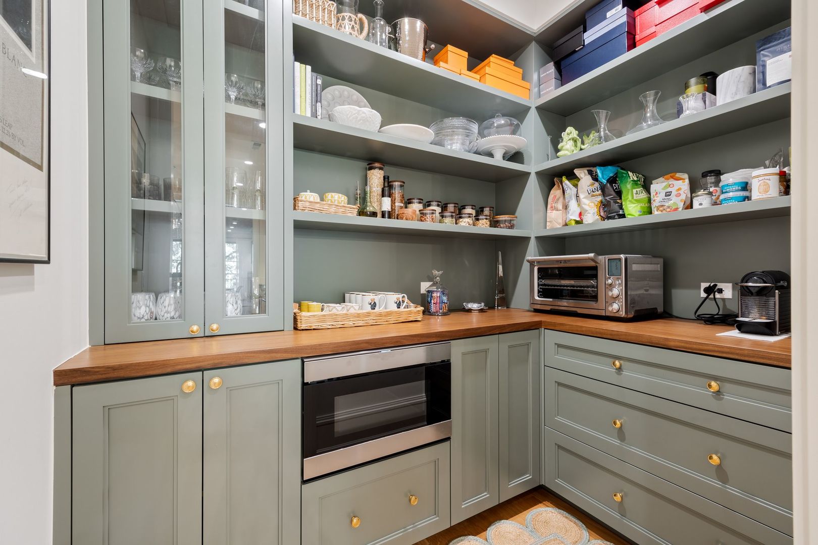 2034 N Mohawk Street Unit: 3