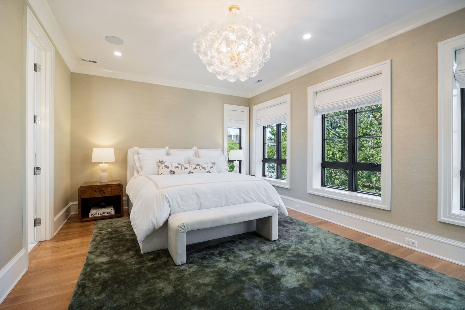 2034 N Mohawk Street Unit: 3