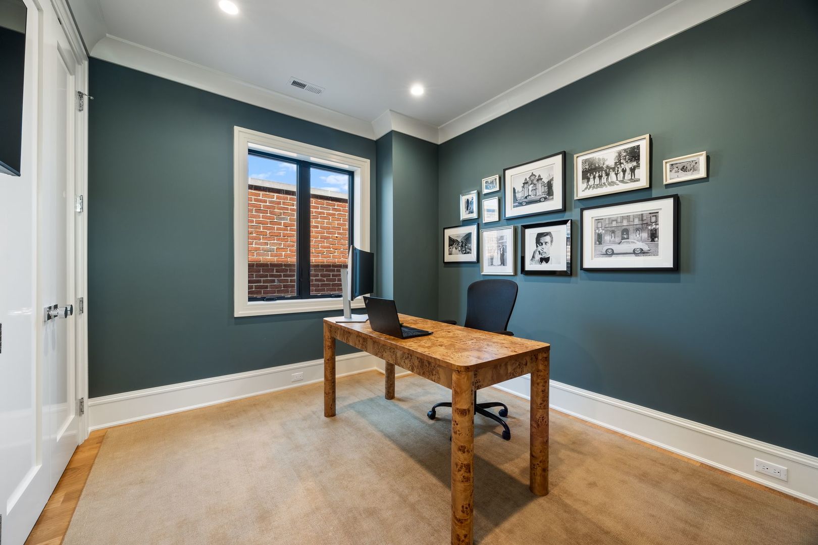 2034 N Mohawk Street Unit: 3
