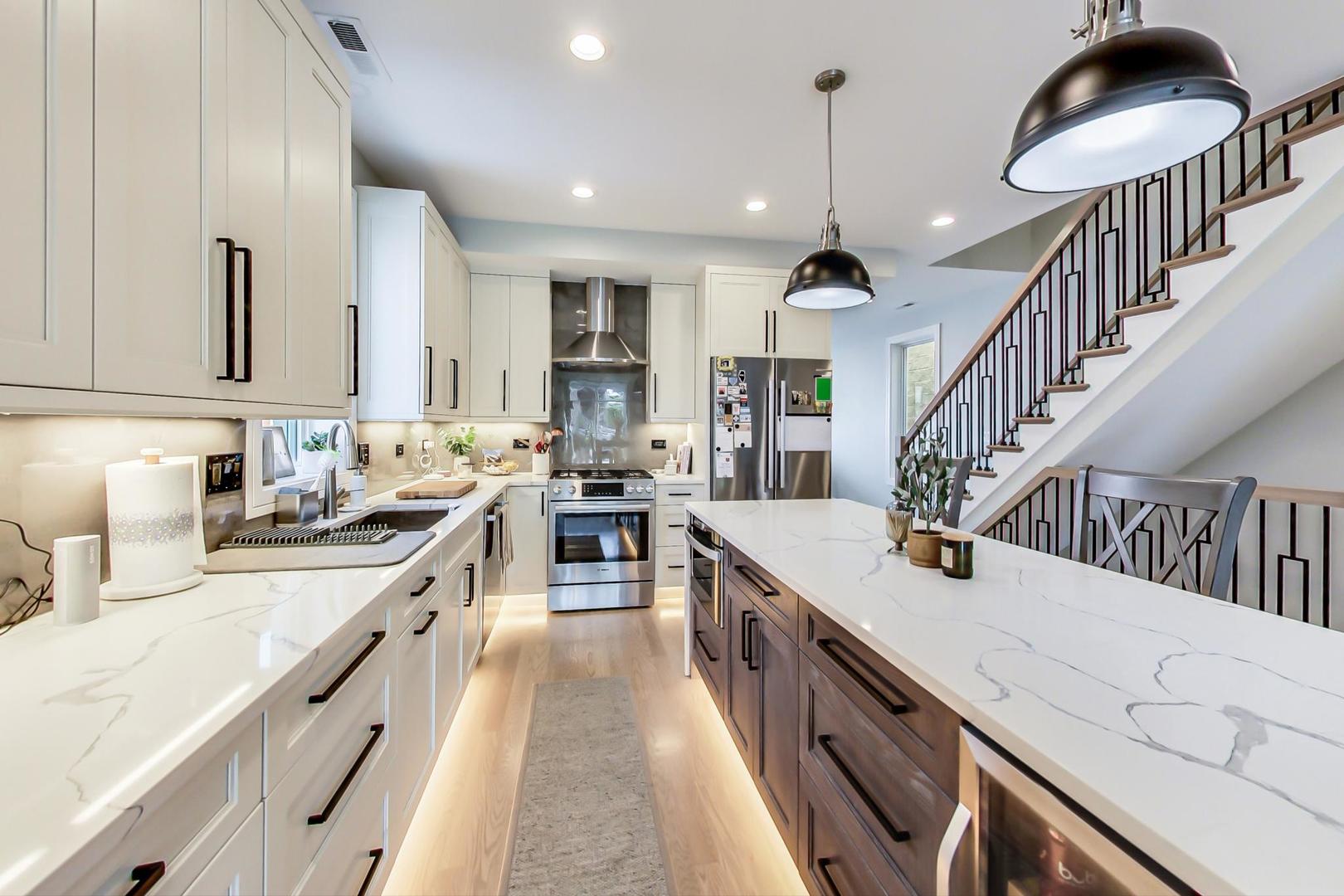 2429 W Augusta Boulevard Unit: 3