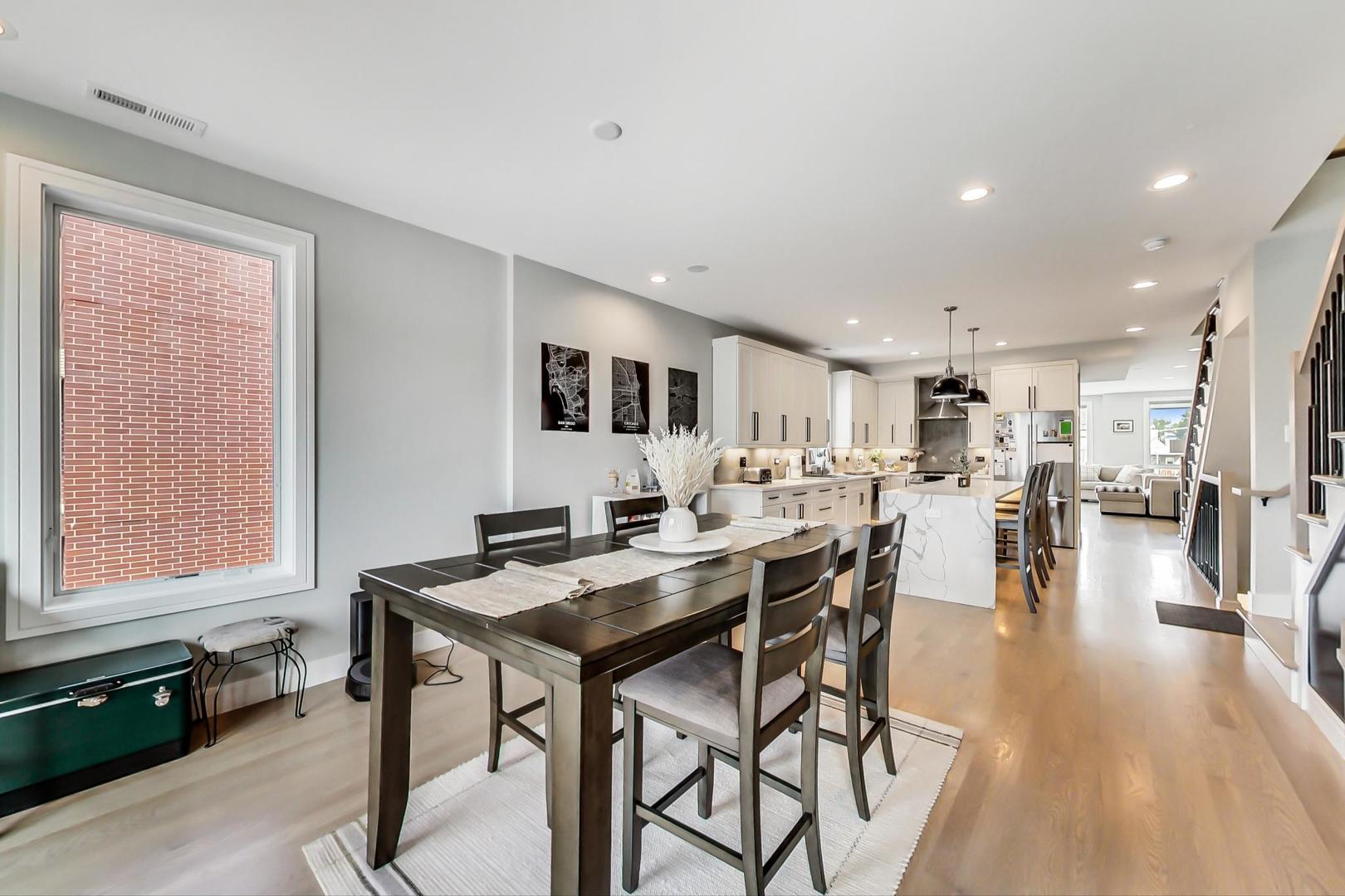 2429 W Augusta Boulevard Unit: 3