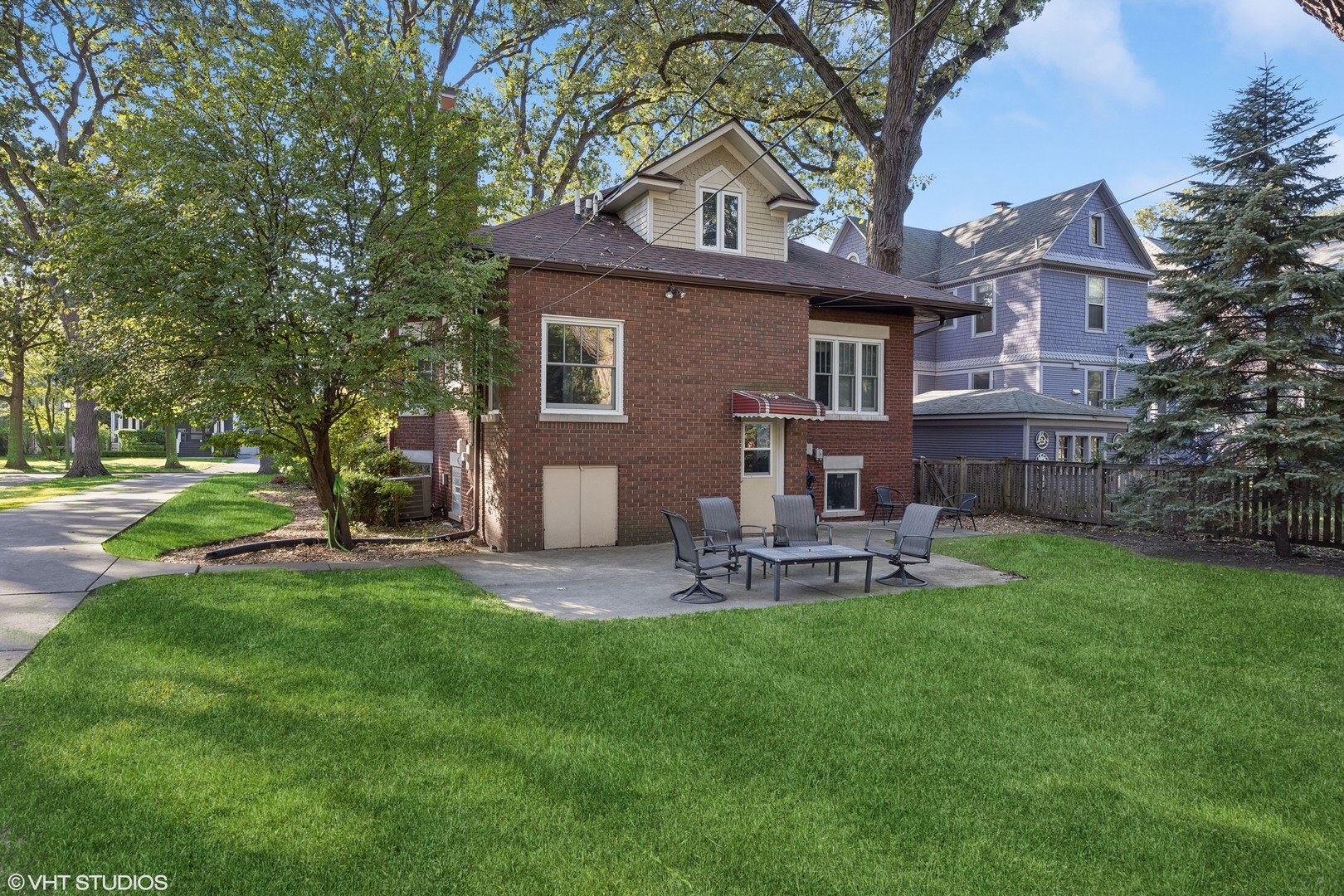 319 Gale Avenue