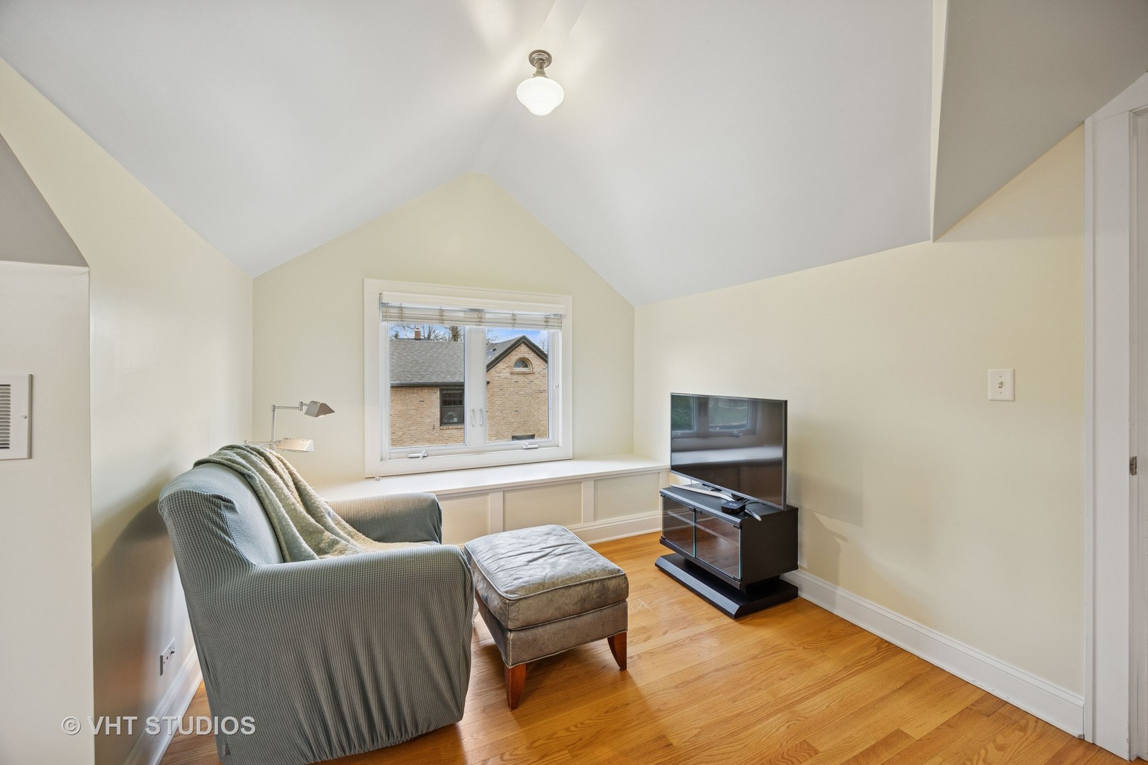 319 Gale Avenue