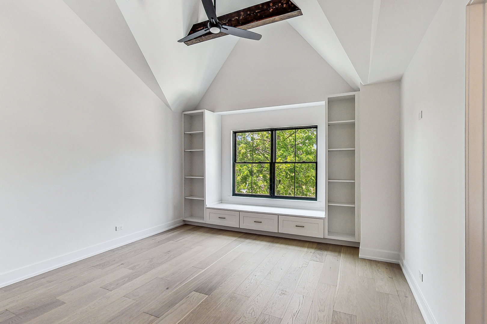 615 S Fern Avenue