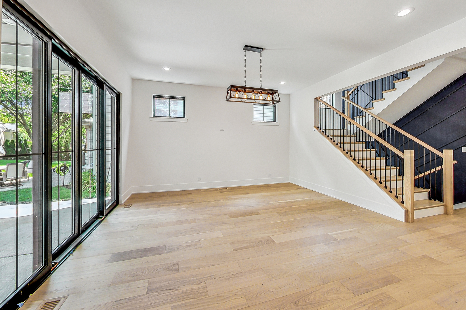 615 S Fern Avenue