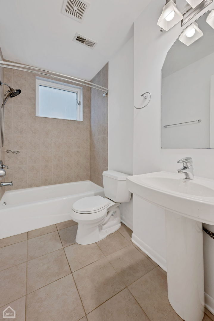 603 N Paulina Street Unit: 3N