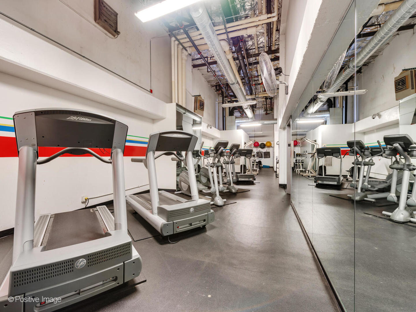 1212 N LaSalle Street Unit: 1704