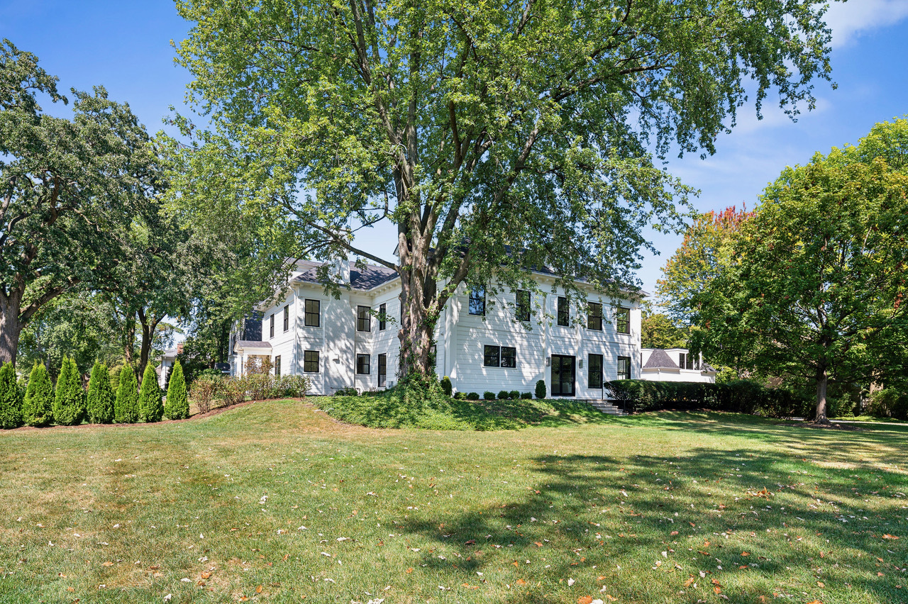611 Abbotsford Road