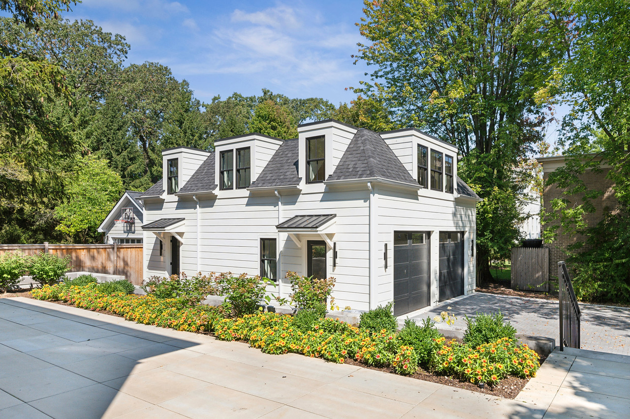 611 Abbotsford Road
