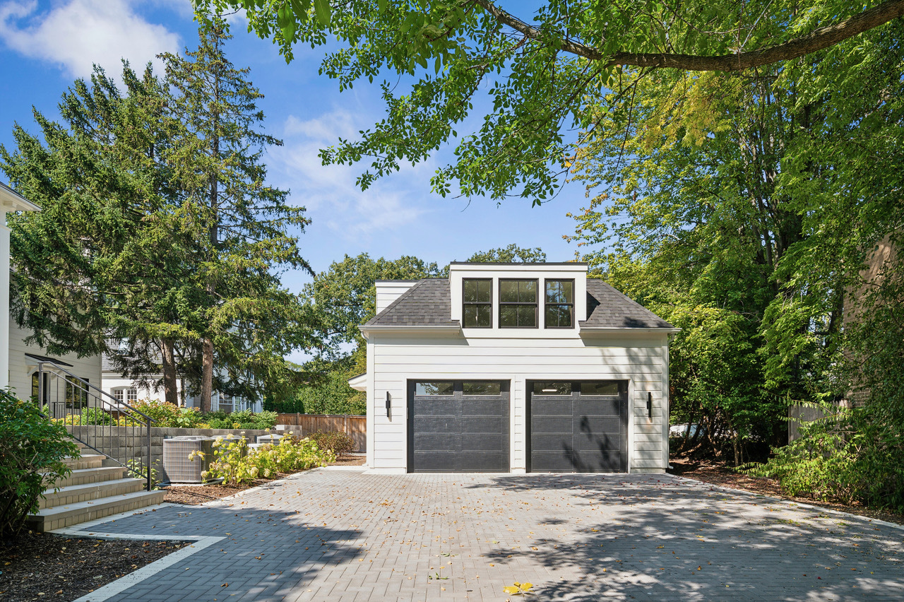 611 Abbotsford Road
