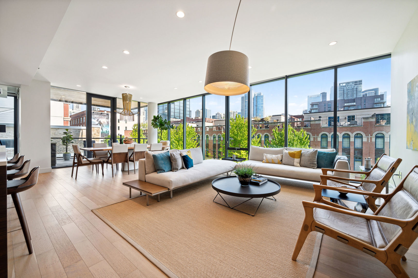 366 W Superior Street Unit: 401