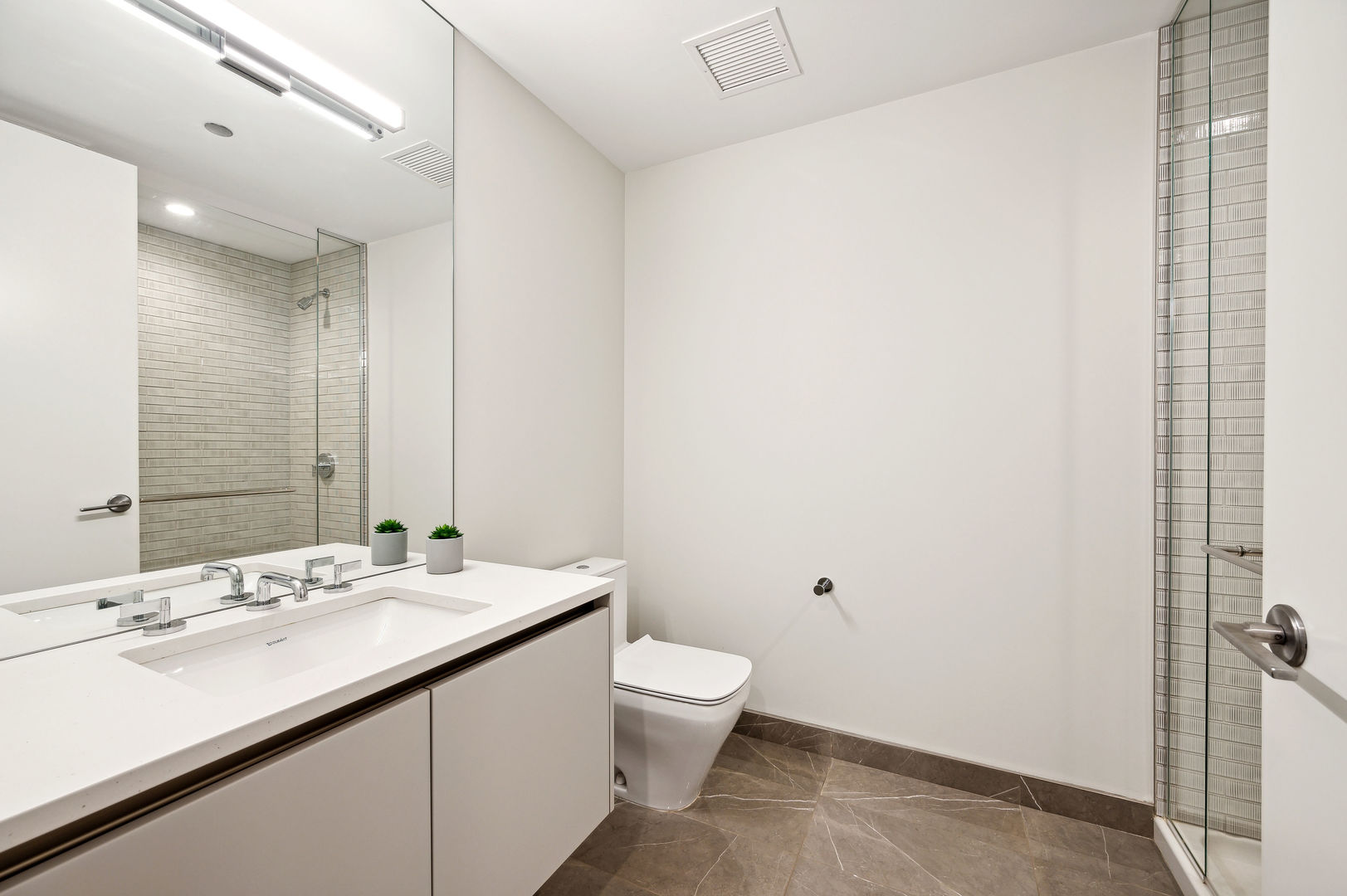 366 W Superior Street Unit: 401
