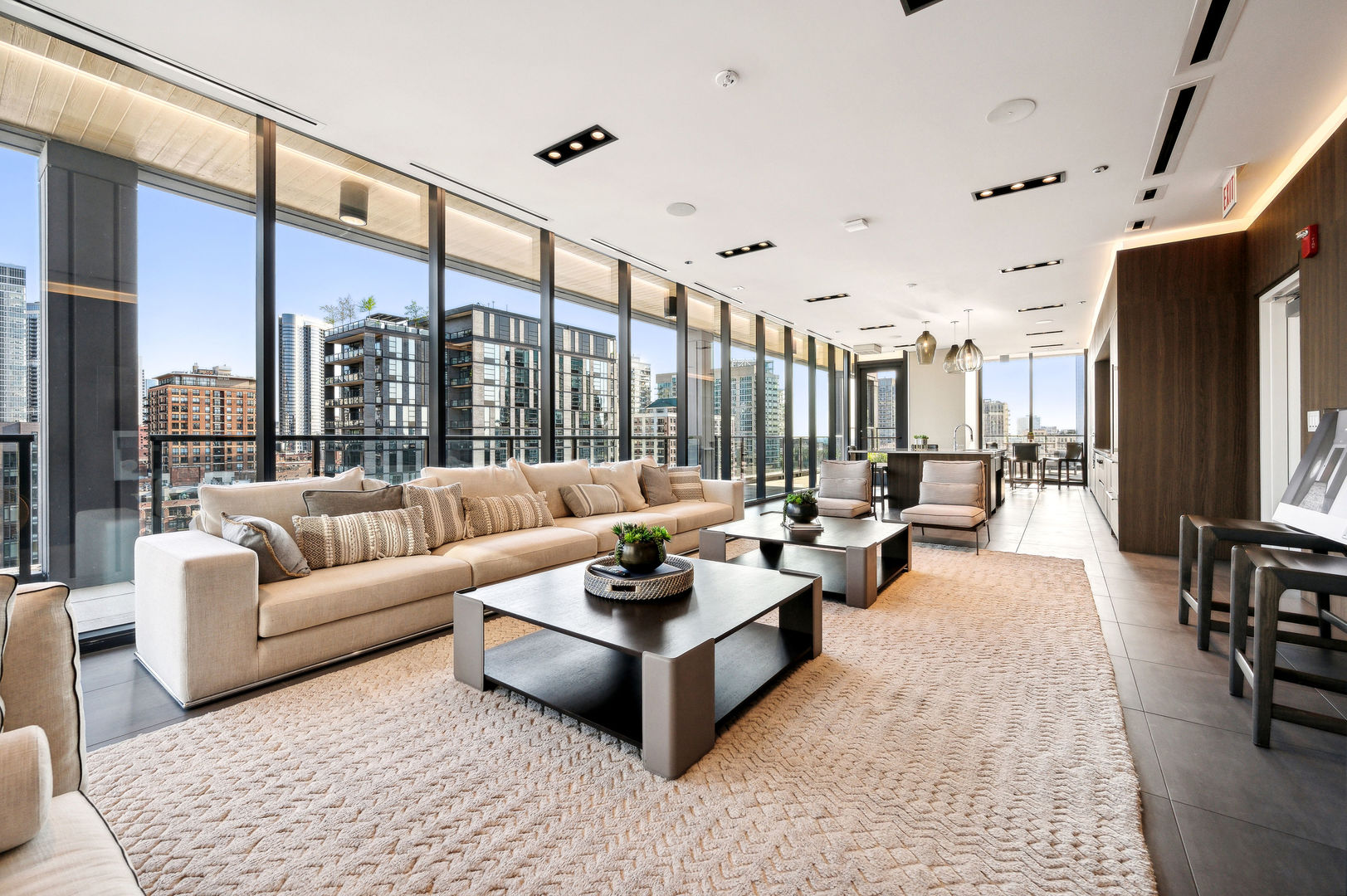366 W Superior Street Unit: 401