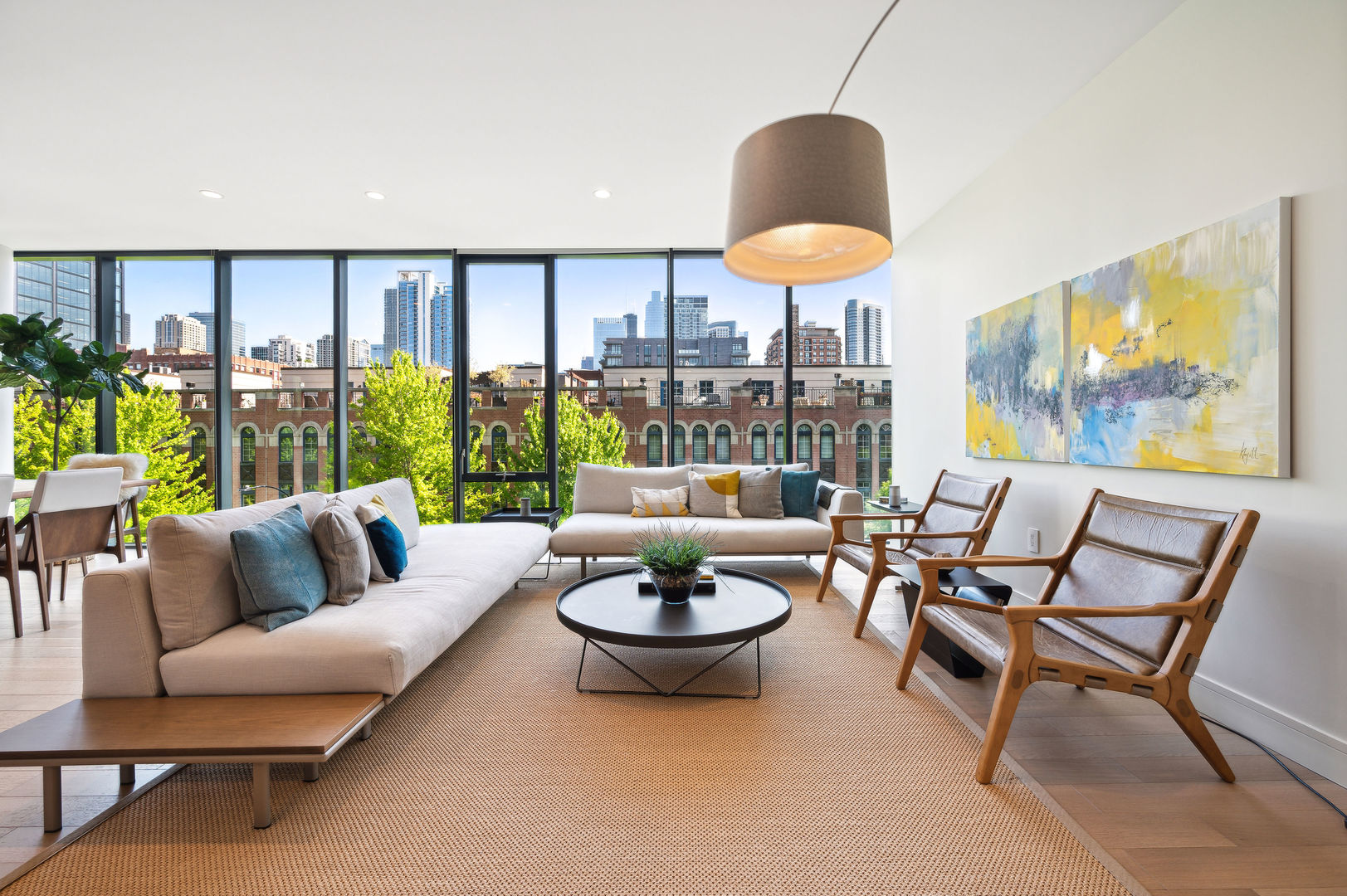 366 W Superior Street Unit: 401